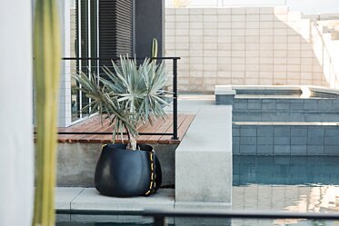 Starfire - Concrete planters